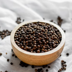 ผงพริกไทยดำอบแห้งเวียดนามเกรดพรีเมี่ยมกลิ่นหอมเข้มข้นได้รับการรับรองมาตรฐาน ISO 22000 4% ไพเพอรีนสำหรับปรุงอาหารเครื่องเทศ - Product Image 1