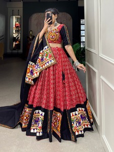 Gamthi ทำงาน lehenga choli navratri คอลเลกชันอินเดียแบบดั้งเดิมพิเศษสำหรับงานปาร์ตี้ - Product Image 3
