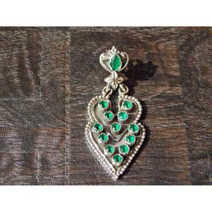 ต่างหูสตั๊ดโอนิกซ์สีเขียวเครื่องประดับทองวินเทจพร้อมพลอยสีเขียวกระดุมหินมุกสีหลัก - Product Image 4