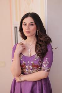 ชุดอินเดียแบบดั้งเดิมชุดปาร์ตี้พื้นเมืองที่สวยงามชุดเซ็ตบูติกเทรนด์ฤดูหนาวฤดูร้อนขายดีที่สุด - Product Image 3