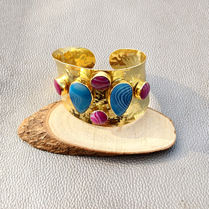 Bracelet large en or plaqué or, rose avec agate bleue du Botswana, bracelet large rond avec forme de larme, bijoux multi-pierres - Product Image 6