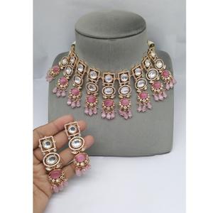 Hermoso conjunto de collar Kundan chapado en oro con pendientes para mujeres y niñas conjunto de collar de boda indio tradicional para mujeres - Product Image 1