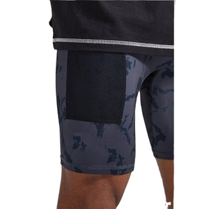 Shorts de sport pour hommes personnalisés, respirants, coupe ajustée, design par sublimation, matière extensible, pour l'entraînement estival - Product Image 4
