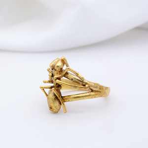 Vente en gros Meilleur anneau simple en laiton Spider Band Beau design Meilleur cadeau pour tout le monde pour les fiançailles ou le réglage de l'incrustation de fête - Product Image 3