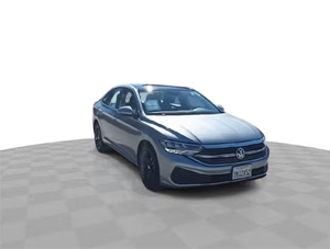 2024 Volks-wagen Jet-ta SE Automático - Product Image 2