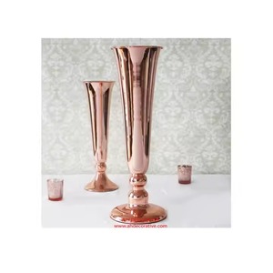 Vase décoratif à fleurs en métal cuivré pour centre de table, décoration intérieure moderne et arrangement floral de mariage - Product Image 3