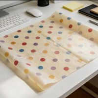 Papier de soie à pois coloré personnalisé pour l'emballage de cadeaux, les boutiques, les fleuristes, les vêtements et les emballages de fête