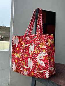 Meilleures ventes Sac à bandoulière en coton matelassé élégant Sac à provisions réutilisable avec intérieur spacieux et design durable pour les femmes - Product Image 3