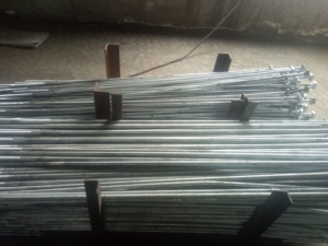 חם לטבול מגולוון מוצרים מקצועי ייצור קו חשמל חומרה מתכווננת סוג קשת להישאר מוט עם צלחת בסיס - Product Image 6