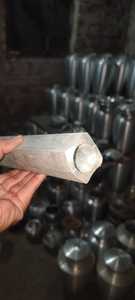 Mezouza noir fait main avec motif de sculpture boîtier en métal vieilli de haute qualité Offre Spéciale Mezouzah de couleur noire/Jérusalem - Product Image 3