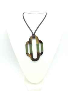 Collier pendentif de style chrétien religieux en corne de buffle Offre Spéciale et diamant pour les fêtes - Product Image 3