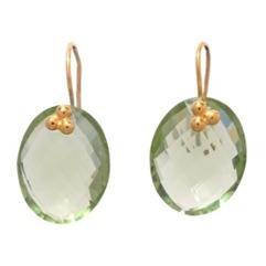 สีเขียว