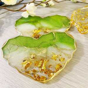 Sous-verres en résine faits à la main avec éclat de cristal parfaits pour la table moderne tapis de boisson époxy durables pour le salon et la salle à manger - Product Image 2