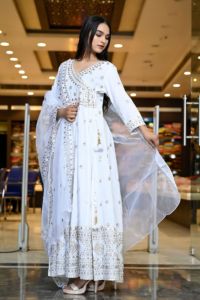ชุดเดรส Anarkali ปักลายสไตล์ชาติพันธุ์สำหรับผู้หญิง ดีไซน์เนอร์สุดพิเศษ ชุดออกงานทันสมัย ชุด Kurti ดีไซน์เนอร์สุดหรู ความยาวระดับเข่า - Product Image 4