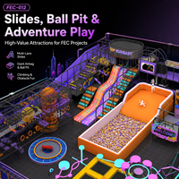 Équipement de terrain de jeux intérieur commercial avec trampoline, toboggans et zones d'escalade, taille personnalisable, structure en acier pour FEC