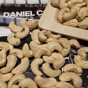 Nueces de Anacardo Frescas de Camboya de Primera Calidad, Grado WW180, con Certificación Orgánica USDA/UE para Procesamiento de Alimentos - Product Image 1