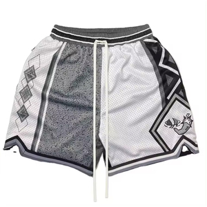 กางเกงบาสเก็ตบอลตาข่ายเอวกลางพรีเมียมแบบขายส่ง พิมพ์ลายซิลค์สกรีน แห้งเร็ว ระบายอากาศได้ดี สีสันตามสั่ง สไตล์ไฮสตรีท - Product Image 4