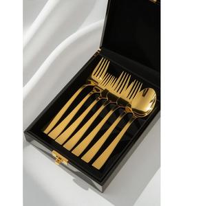 Juego de cubiertos de acero inoxidable con acabado dorado, una mezcla atemporal de elegancia y durabilidad para vajilla, utensilios de cocina y eventos - Product Image 1