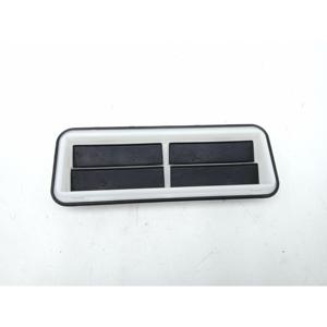 Pièces de rechange génériques pour diverses marques (série 90>) GRILLE D'AIR INTERNE 2339903 - Product Image 1
