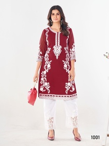 Georgette con trabajo de bordado pesado interior Kurti recto con pantalón - Product Image 3