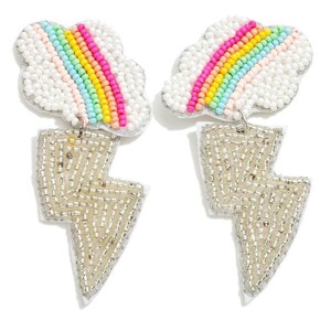 Pendientes de cuentas de semillas de arcoíris de estilo clásico hechos a mano con parte posterior de fieltro de perlas inspirados en el diseño colgante facetado DE LA India para mujeres - Product Image 3