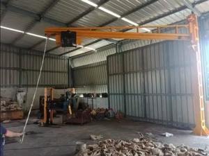 Grúa Motorizada de 5 Toneladas de Capacidad de Elevación, Núcleo de Motor de Grado Industrial, Rotación Completa, Grúas Cantilever, Pluma de 20 Pies, Elevación de 20 Pies - Product Image 3