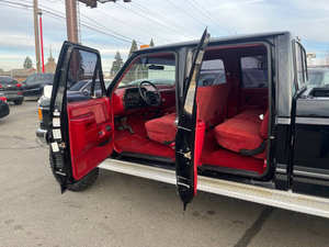 Camioneta Ford F-350 XLT Lariat 4WD Crew Cab LB de 1990 Usada, con Volante a la Izquierda, Garantía Industrial OEM de 3 Años - Product Image 4