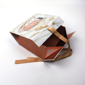 กล่องของขวัญแม่เหล็กพับได้หรูหราพร้อมกระดาษฟอยล์และเคลือบยูวีบรรจุภัณฑ์ระดับพรีเมียมสำหรับวันเกิดงานแต่งงานวันครบรอบและเทศกาล - Product Image 3