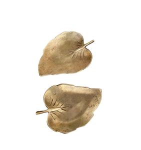 Cuenco decorativo de latón Cuenco decorativo de aluminio de alta calidad Forma de hoja Oro pulido a precio asequible - Product Image 2