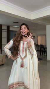 Nueva Kurti de Seda Chinon Pura para Mujer, Diseño de Alta Costura con Bordado de Lentejuelas y Estilo Urbano, Disponible en Existencia - Product Image 4