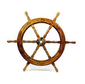 Decoración de pared Náutica de madera con faro de cuerda de ancla de rueda de barco y velero rústico hecho a mano acento de Casa costera - Product Image 1