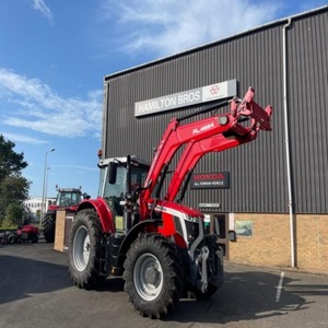 Tracteurs agricoles d'occasion Massey Ferguson 7S.180 pour petites exploitations, avec composants de roulement essentiels, à vendre - Product Image 1