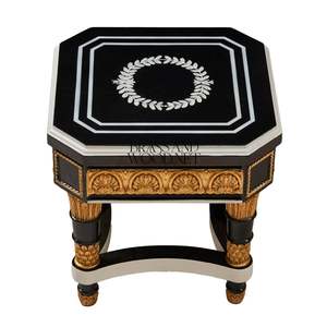 โต๊ะข้างทรงแปดเหลี่ยมสีดำสุดหรู พร้อมลายมุกประดับรูปพวงมาลัย และขาสีทองโบราณตกแต่งอย่างประณีต สำหรับตกแต่งบ้านสไตล์คลาสสิก - Product Image 1