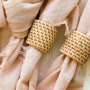 แหวนผ้าเช็ดปากหวายทำด้วยมือสไตล์โบฮีเมียนแบบเรียบง่ายสำหรับประดับกลางโต๊ะในงานแต่งงานงานหัตถกรรมงานออกแบบตามสั่ง - Product Image 1