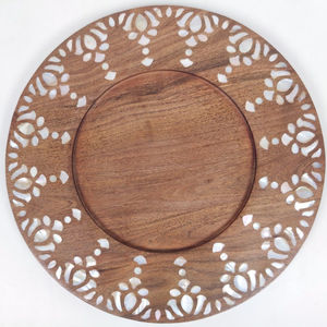 Plato de Madera de Arce Hecho a Mano, Bandeja Redonda Vintage de Madera Natural para Servir, Plato Decorativo para el Hogar y la Cocina en Venta - Product Image 2