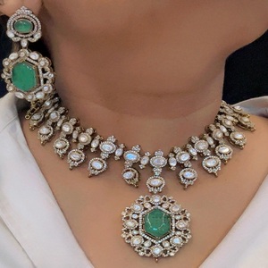 ชุดสร้อยคอเพชรโมอิสชุบทองคู่ชุดต่างหูสำหรับผู้หญิงเครื่องประดับดีไซน์เนอร์สำหรับงานแต่งงานและงานปาร์ตี้ - Product Image 1