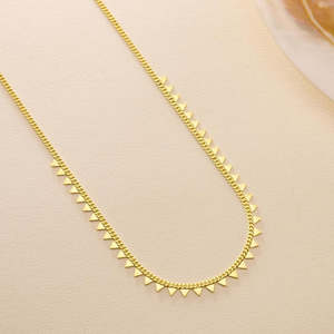 Collier triangle minimaliste de Hallmark, chaîne gourmet plaquée argent et or, alliage de zinc en forme de pyramide, idéal pour un cadeau - Product Image 2