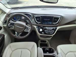 CHRYSLER PACIFICA TOURING L FWD 2019 d'occasion LHD/RHD - Product Image 4