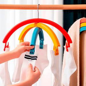 Cintre en plastique Myrva Rainbow Hook avec pinces pour le rangement des vêtements dans la garde-robe - Product Image 3