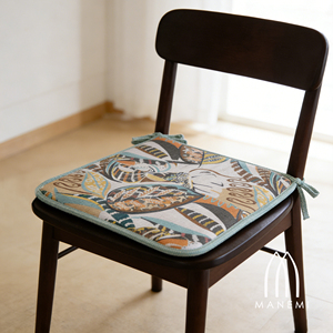 Cuscino per Sedia Idrorepellente 40x40x2 cm, 100% Poliestere, Facile da Pulire, con Cinghie di Fissaggio, per Interni/Esterni, Campeggio, Tutte le Stagioni, Lavabile in Lavatrice - Product Image 3