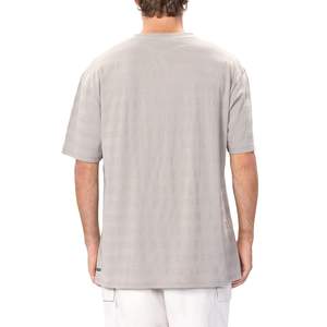 Venta al por mayor de pantalones cortos de mezclilla lavados con ácido personalizados con dobladillo crudo apliques desgastados parche bordado casual patrón sólido - Product Image 4