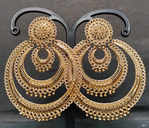 Fournisseurs de gros Boucles d'oreilles serties de boucles d'oreilles Jhumka plaquées or 22CT au design traditionnel Bijoux pour femmes par les exportateurs - Product Image 3