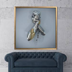 Toile d'art métallique moderne - Œuvre d'art imprimée argentée élégante, encadrée or - Product Image 1