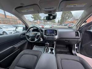 Usado cuidadosamente usado 2021 Chevrolet Colorado LT Extended Cab RWD - Product Image 4