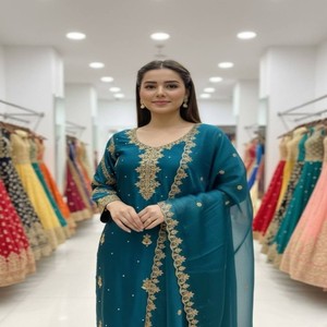 Ensemble Kurti Plazo Dupatta VASTRA COTTAGE Zimmy avec broderie de sequins et perles, tenue ethnique pour femmes, tenue de soirée - Product Image 4