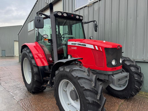 Tracteur agricole 140 CV Massey Ferguson 5480 4 roues motrices Dyna-4 Cabine Tracteur d'occasion à vendre - Product Image 2