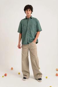 เสื้อเชิ้ตเดนิมแขนสั้นผู้ชาย ผ้าฝ้าย 100% เป็นมิตรกับสิ่งแวดล้อม ระบายอากาศดี สไตล์ลำลอง แฟชั่นสตรีทแวร์ เหมาะสำหรับฤดูร้อน สามารถเลือกสีได้ - Product Image 3