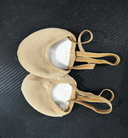Chaussures de gymnastique rythmique professionnelles pour femmes, dessus en microfibre et peau de mouton, talon plat, semelle intérieure rembourrée en mousse, logo personnalisable, danse