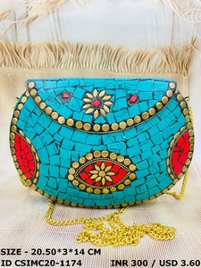 กระเป๋าคลัทช์โลหะทำด้วยมือลายโมเสกสำหรับงานเฉลิมฉลองและกิจกรรมพิเศษของผู้หญิงจากช่างฝีมือชาวอินเดีย - Product Image 6