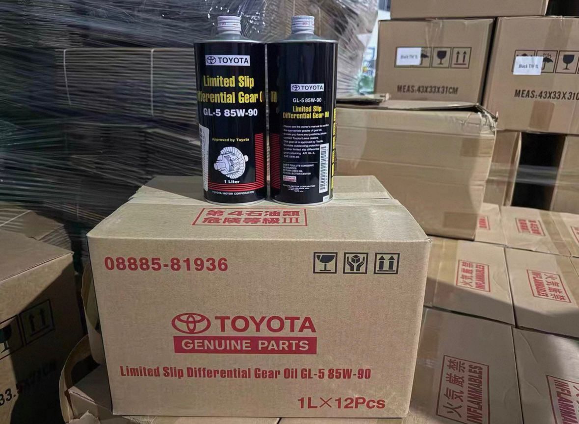 TOYOTA 85W-90 Motor Oil 4L Original Japan Engine Lubricant for Toyota and Lexus Vehicles Oil Parts Image 1